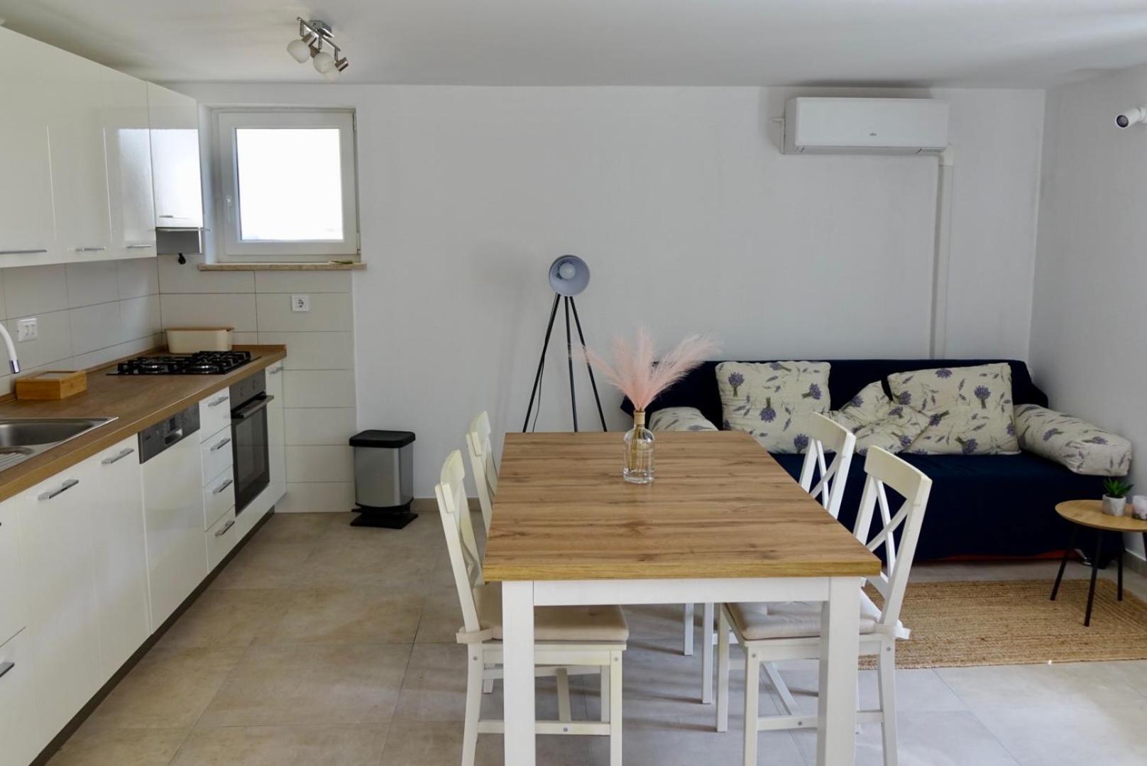 Apartment Luce ポレッチ エクステリア 写真